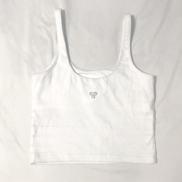 TNA butter core sports tank in white !! - Picture 2 of 3